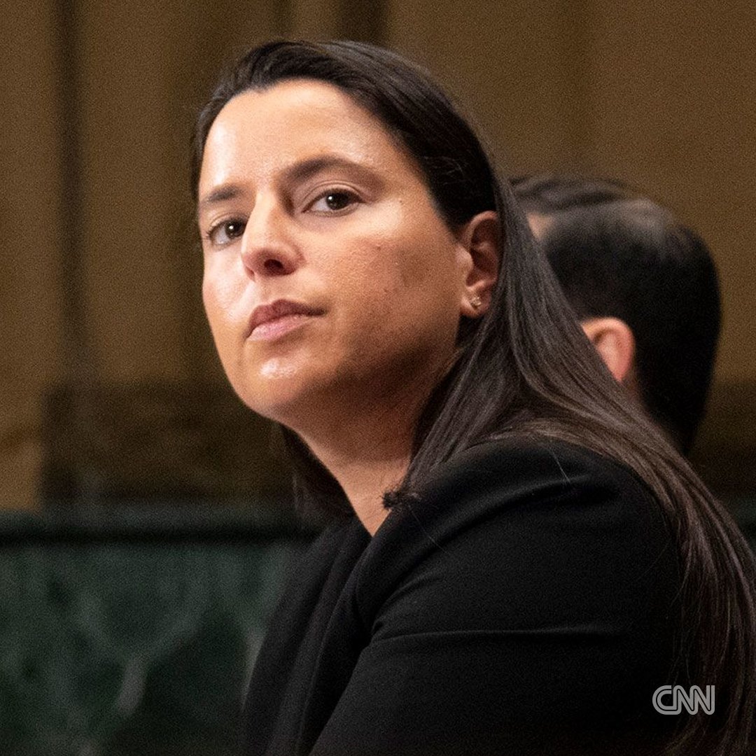 cnnbrk's tweet photo. A federal judge has temporarily blocked part of the Trump administration's order to pause all federal grants and loans https://t.co/UqtJNGPnSJ https://t.co/MeGitzWCWb