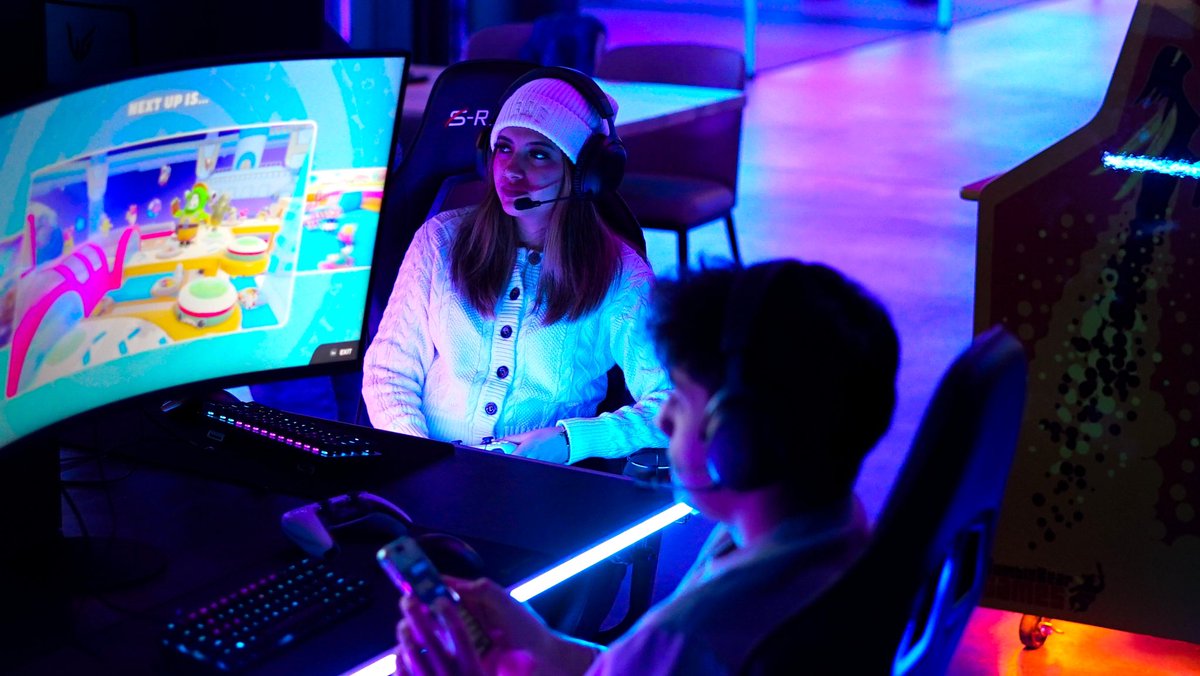 VR1 Arcade tweet media