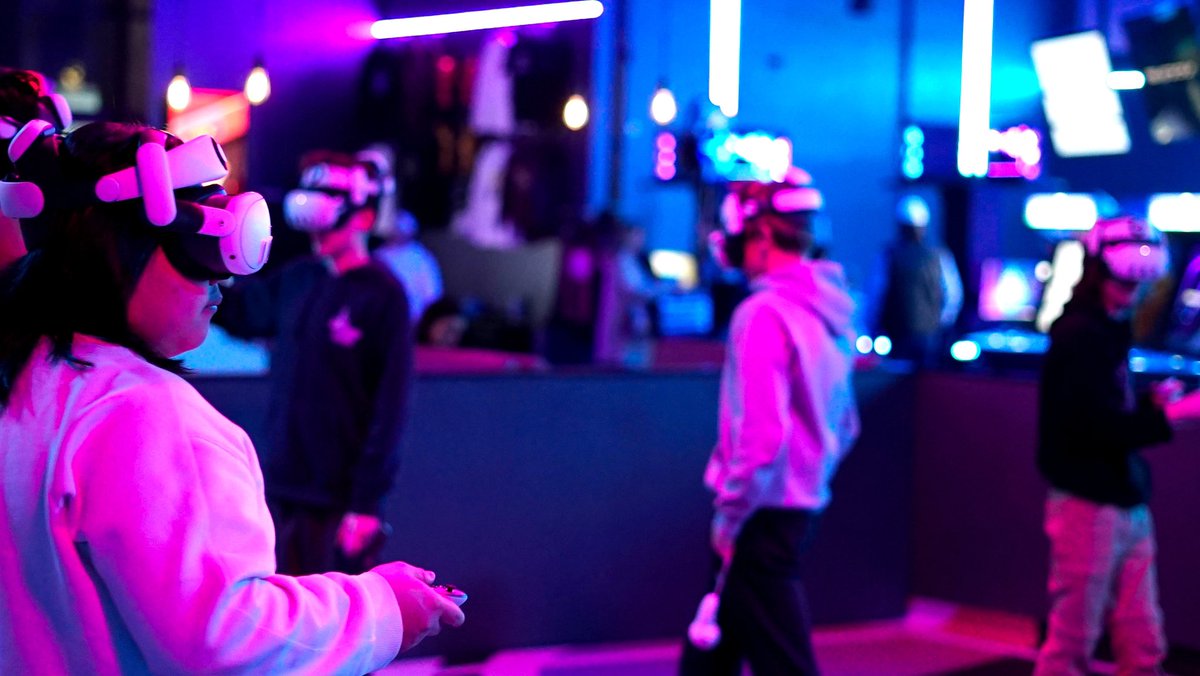 VR1 Arcade tweet media