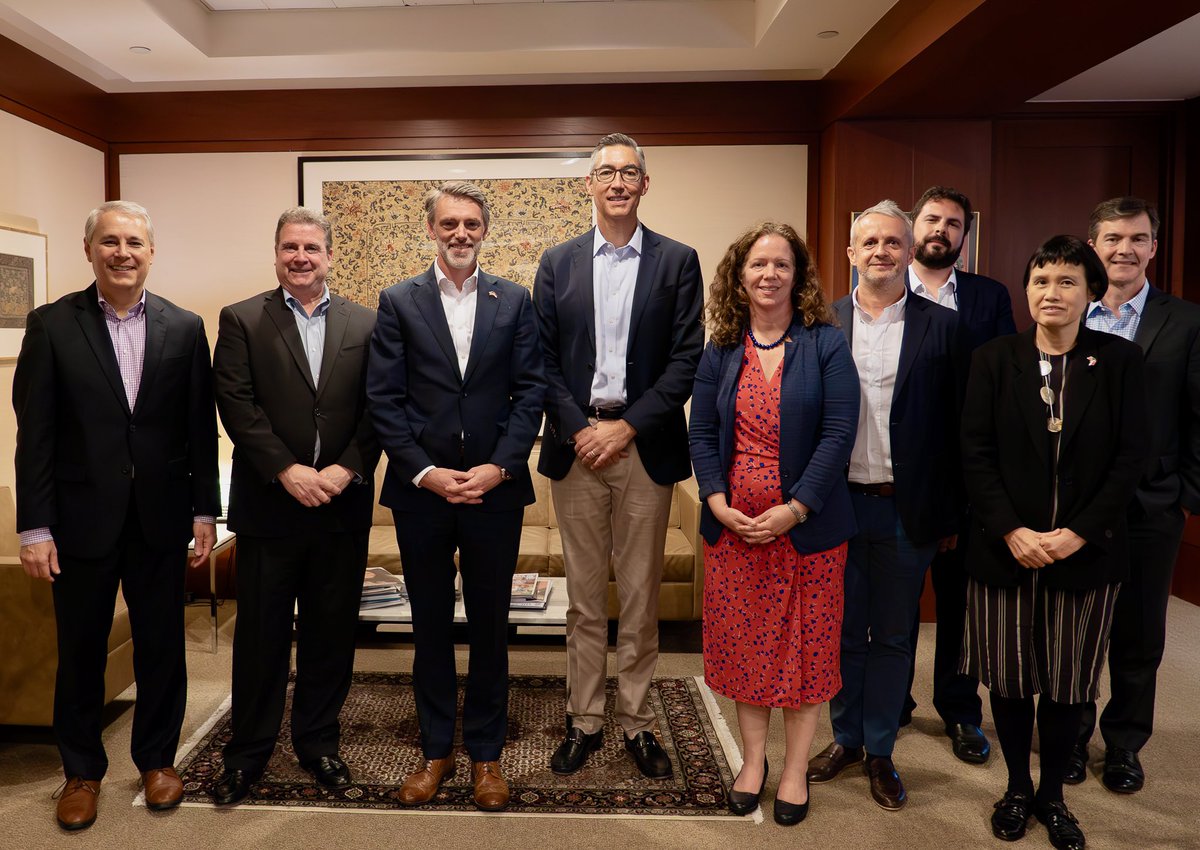 Last week, members of the <a href="/Worldpay_Global/">Worldpay</a> Executive Team met with Chargé d’Affaires Casey Mace <a href="/USAmbSG/">Ambassador Anjani K. Sinha</a> and Minister Counselor for Commercial Affairs Aileen Nandi at the <a href="/USEmbassySG/">U.S. Embassy Singapore</a>. It was great to see firsthand how the United States Government supports U.S. businesses abroad.