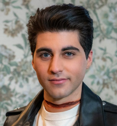 SiteJamesons's tweet image. 🚨 O HOMEM-ARANHA NÃO É WOKE (????)

A polêmica do dia está girando em torno de uma declaração do ator Hudson Thames, a voz original do Homem-Aranha em sua nova animação.

Na véspera da estreia do novo desenho surge a pergunta: o Homem-Aranha é Woke?

Descubra nesse fio 🧶