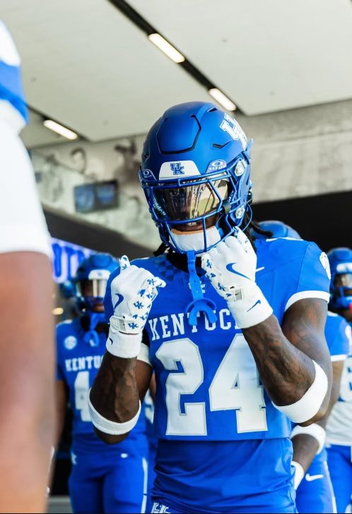 Cory Cunningham (@corycunningham_) on Twitter photo Blessed to receive my 7th ⭕️ffer From Kentucky
<a href="/CoachOsbey/">Perry Osbey (Coach P)</a>
<a href="/Coachward1/">Weslee Ward</a>
<a href="/cmacc16/">Coach Macc</a>
<a href="/DamianPeeples__/">🅿️</a>
<a href="/UKFootball/">Kentucky Football</a>
<a href="/Prov_Football/">🅿️rovidence Football</a>
#Pressureunit Blessed to receive my 7th ⭕️ffer From Kentucky
<a href="/CoachOsbey/">Perry Osbey (Coach P)</a>
<a href="/Coachward1/">Weslee Ward</a>
<a href="/cmacc16/">Coach Macc</a>
<a href="/DamianPeeples__/">🅿️</a>
<a href="/UKFootball/">Kentucky Football</a>
<a href="/Prov_Football/">🅿️rovidence Football</a>
#Pressureunit
