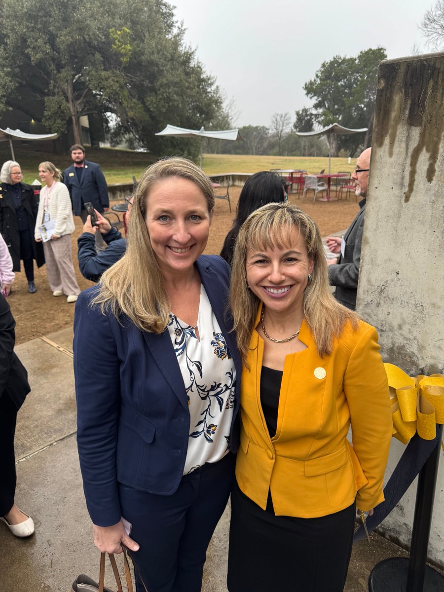 Congratulations to ICUT member @stedwardsu on the grand opening of your new nursing program in the gorgeous Fleck Hall! #Texas #highered #txlege