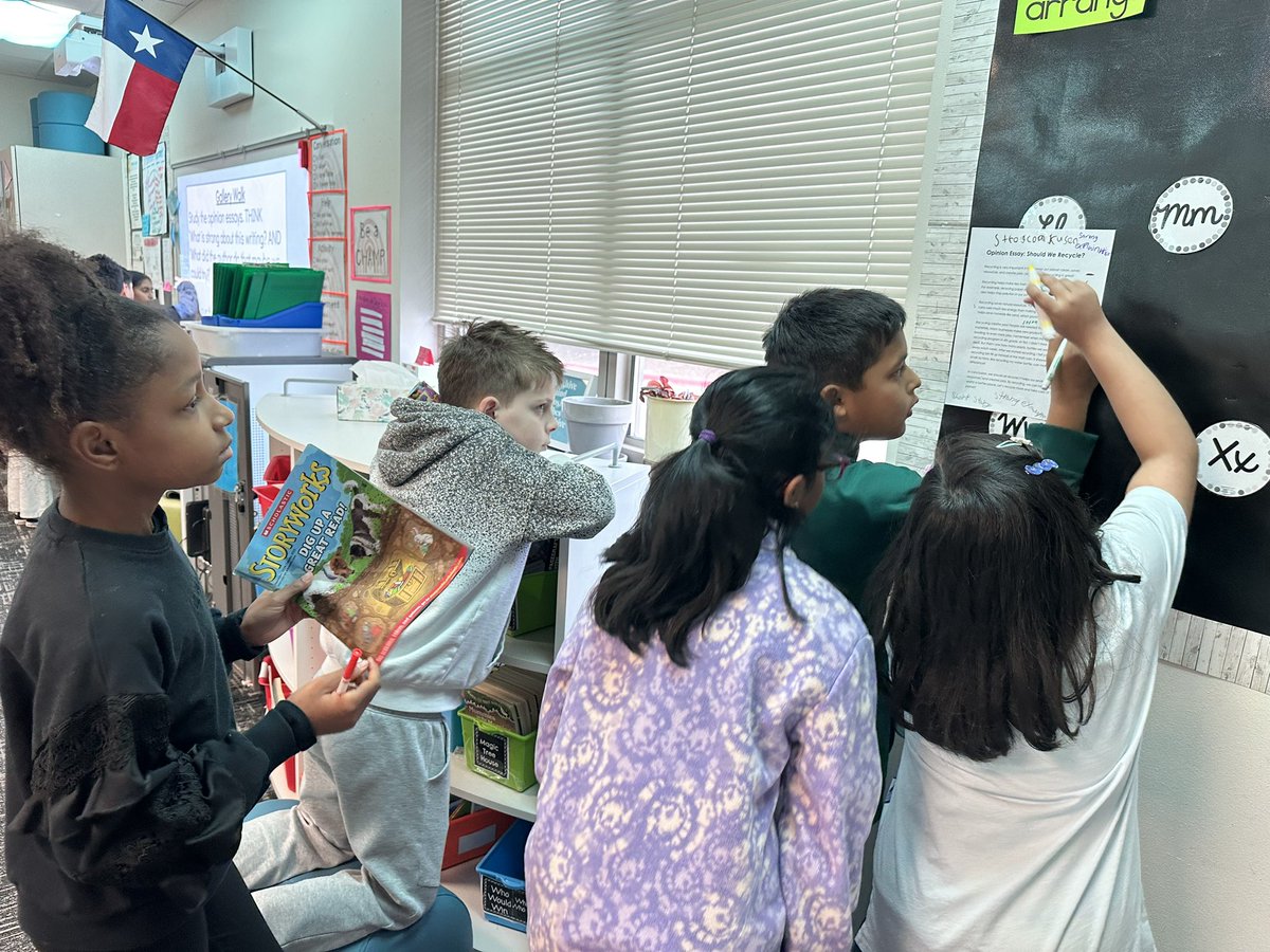 Alexis Hollins tweet media