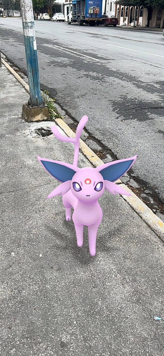 ¡Únete a la diversión de Pokémon GO! pokemongolive.com/refer?code=4MG…