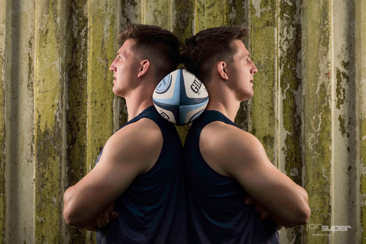 super_jon's tweet photo. Not a mirror image = Tom and Ben Curry who are going to make history as the first twin brothers to play for England when they lineup against Ireland for Saturday’s Six Nations opener in Dublin. This from 2018 @thomascurry_7 @bencurry98 @salesharks  @englandrugby @sixnationsrugby https://t.co/uS9bF8fWyh