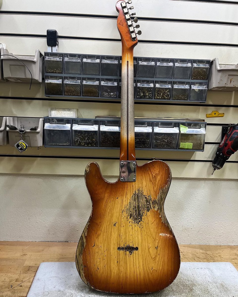 Fender's tweet image. Happy #TeleTuesday! We're loving this 3 Color Sunburst Tele from Levi Perry. ☀️ This beauty is headed to Cream City Music in Milwaukee.