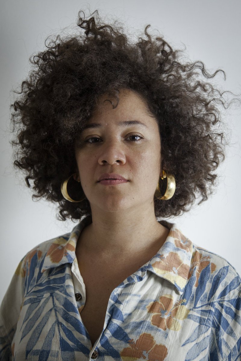 📸 Conoce a Mayeli Villalba, la artista #39 de los 69 apoyados por la Fundación Darryl Chappell. Mayeli es una artista visual y fotoperiodista afroparaguaya. Desde 2019, la fundación ha otorgado $130k a 69 artistas. Apoya nuestra misión: givebutter.com/empowerafrodes…