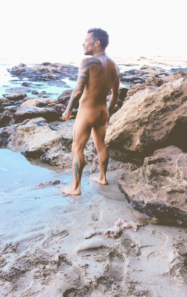 en la nudista ⛱️ 🔥
.
.
🏳️‍⚧️#ftm 
⬇️⬇️⬇️
 onlyfans.com/transmanarg