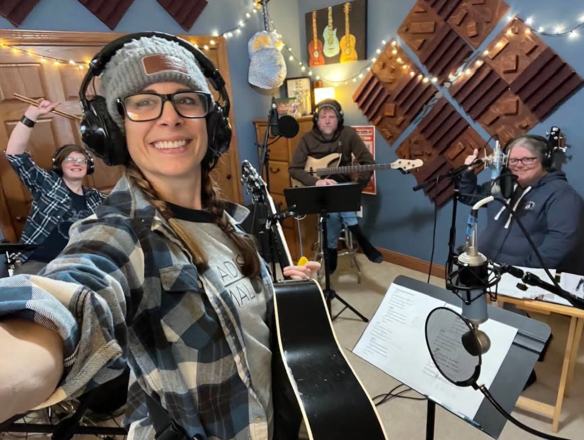 Working in the studio with this dream team today!! Cathy’s working on album #3! Let’s roll!!!!