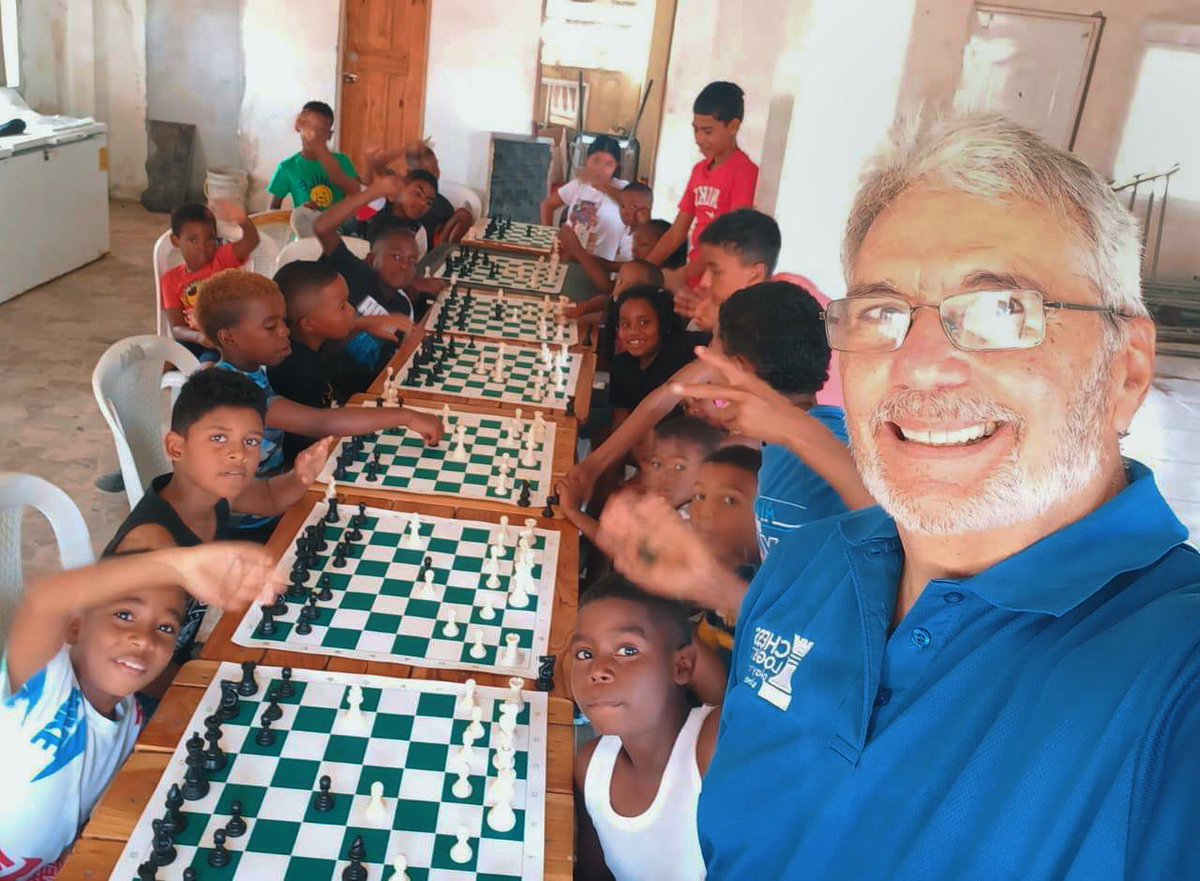 Chess Logistic (@chesslogistic) on Twitter photo En Chess Logistic seguimos trabajando en la Masificación del Ajedrez en Panamá, esta vez en Santa Isabel. Gracias <a href="/iahalman/">Irvin A. Halman</a> por donar de tu tiempo💙♟️ En Chess Logistic seguimos trabajando en la Masificación del Ajedrez en Panamá, esta vez en Santa Isabel. Gracias <a href="/iahalman/">Irvin A. Halman</a> por donar de tu tiempo💙♟️