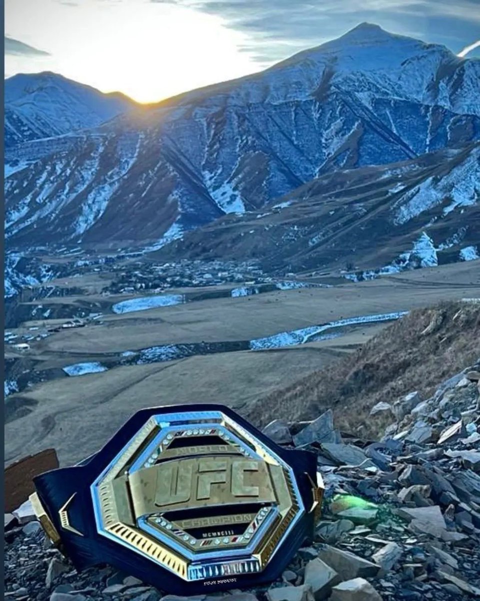 kdejekuba's tweet image. #AndFirst out of 10