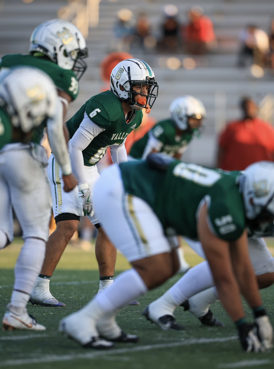 hudl.com/v/2RUz0M
‘24 Full Juco Season Highlights; 
5’11 208 OLB/LS/DE
La Valley College
AA In Spring