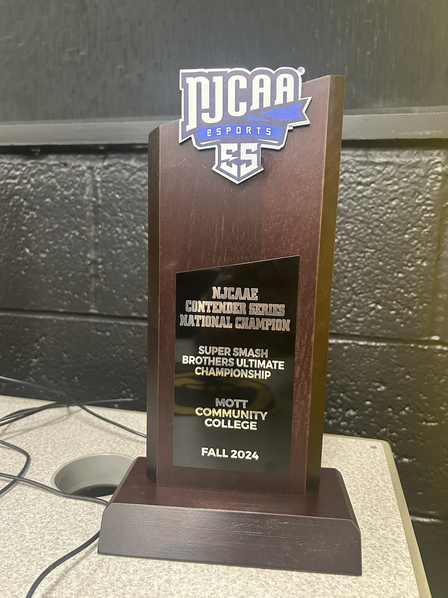 NJCAAE Contender Series Champion! My dawg LA 💪🏾
<a href="/LaRonnAnthony/">LA</a>