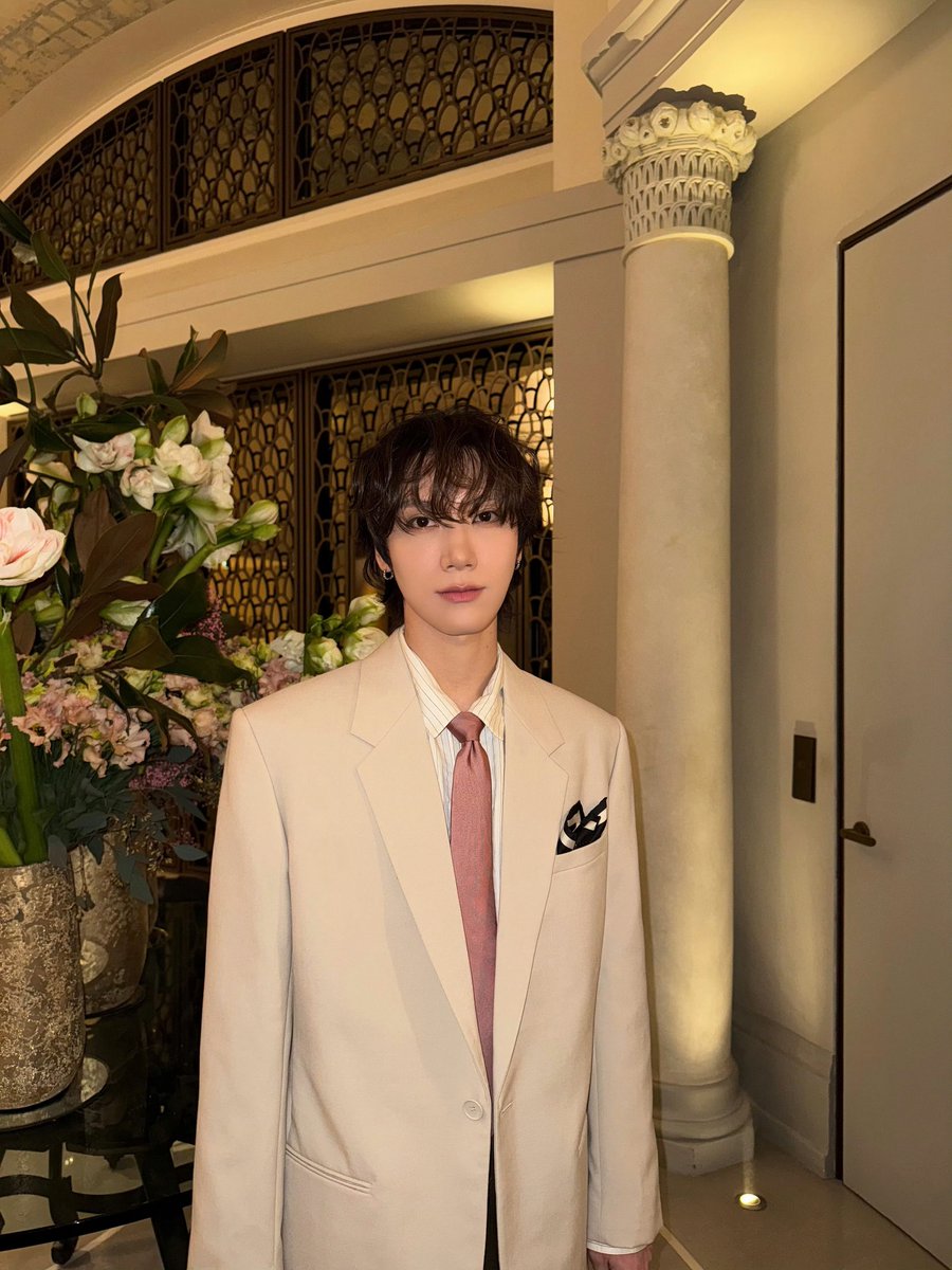 TEN_TH's tweet photo. 🤍

#TENLEEhitsYSLMW25 
#TEN #TENLEE #เตนล์ #텐 https://t.co/G86nkcEaFr