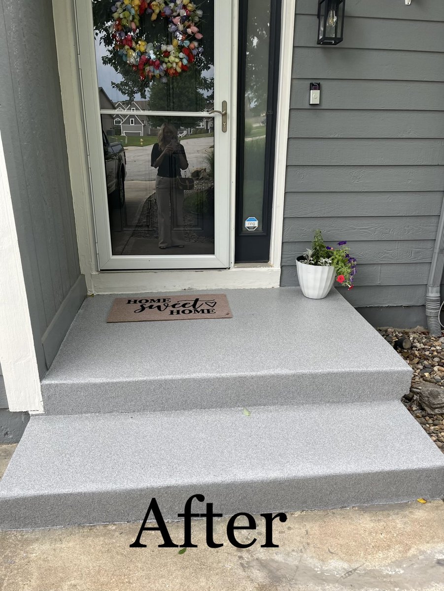 kc_poly's tweet photo. What a difference this concrete flake coating makes! Reach out for a free estimate! 816-765-4800 https://t.co/HkSz1r5LqW