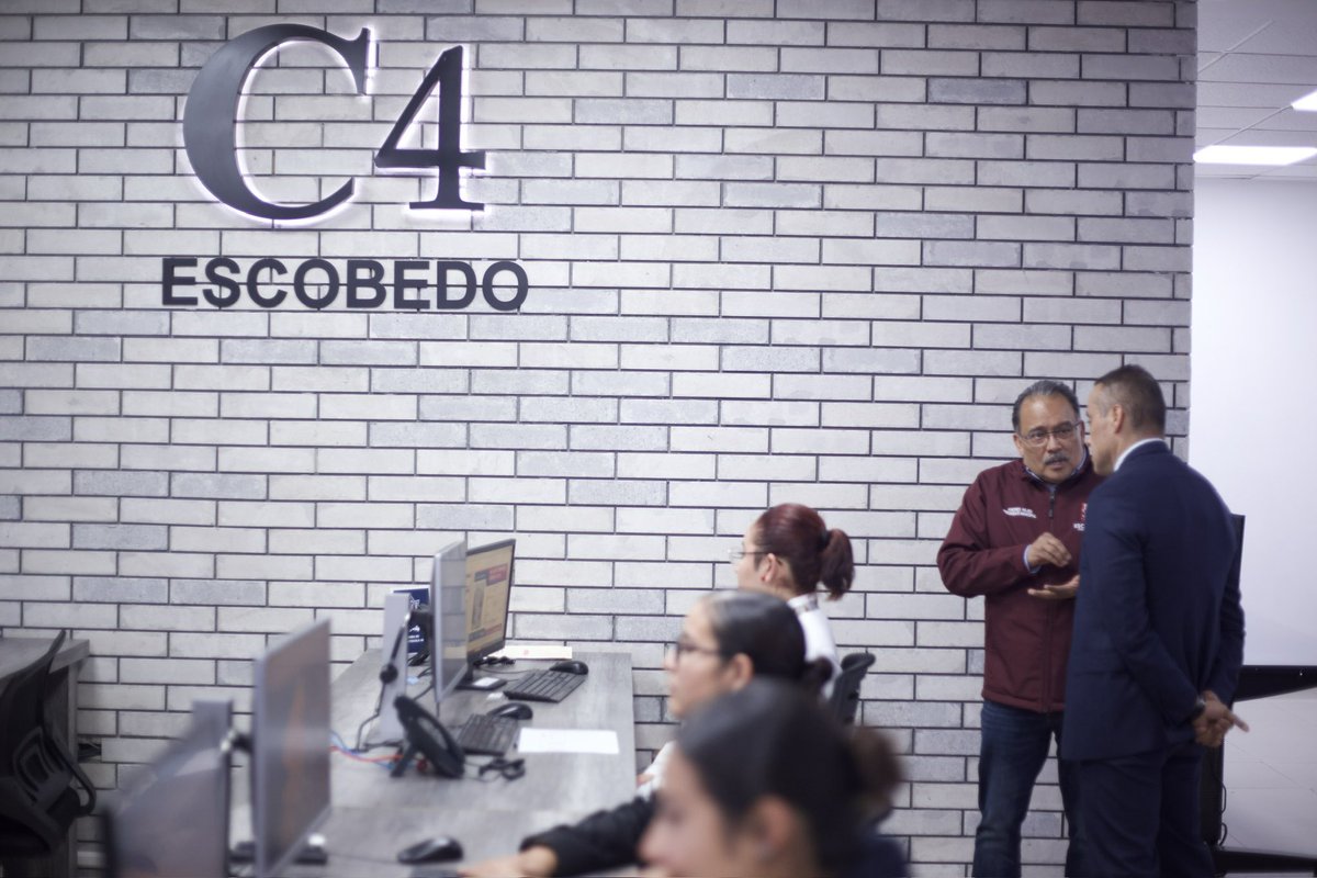 ¡En Escobedo trabajamos por tu seguridad! 
¡Vamos a colaborar para tener más seguridad!
Recibimos en Escobedo al Comisionado de Seguridad y protección ciudadana federal en Nuevo León, #OmarEscobarFigueroa, quien visitó las instalaciones del #C4, y pudo conocer de cerca cómo