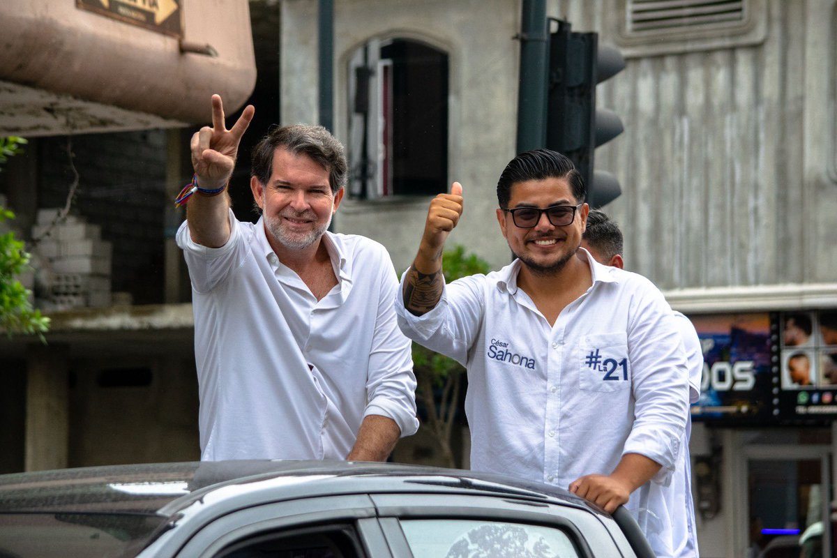 CesarSahona's tweet photo. Avanzamos con firmeza en compañía de Francesco Tabacchi en #Babahoyo.
Este 9 de febrero, #LosRíos vota Francesco Tabacchi y #VotaCésarSahona 🗳️✨
¡Somos la mejor opción! 

#CREO #VotaTodo21 https://t.co/U2SyI1u3i9