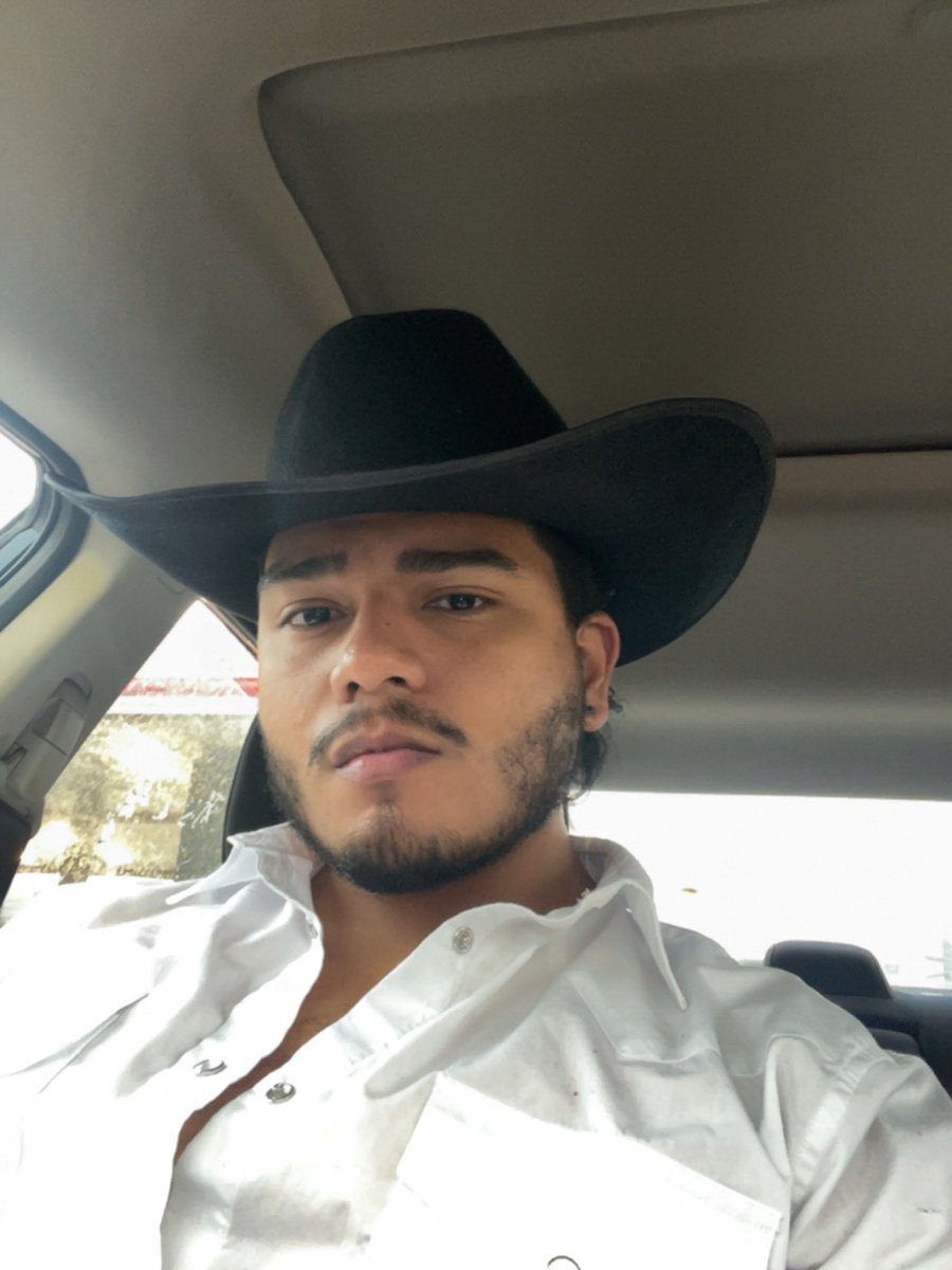 🤠