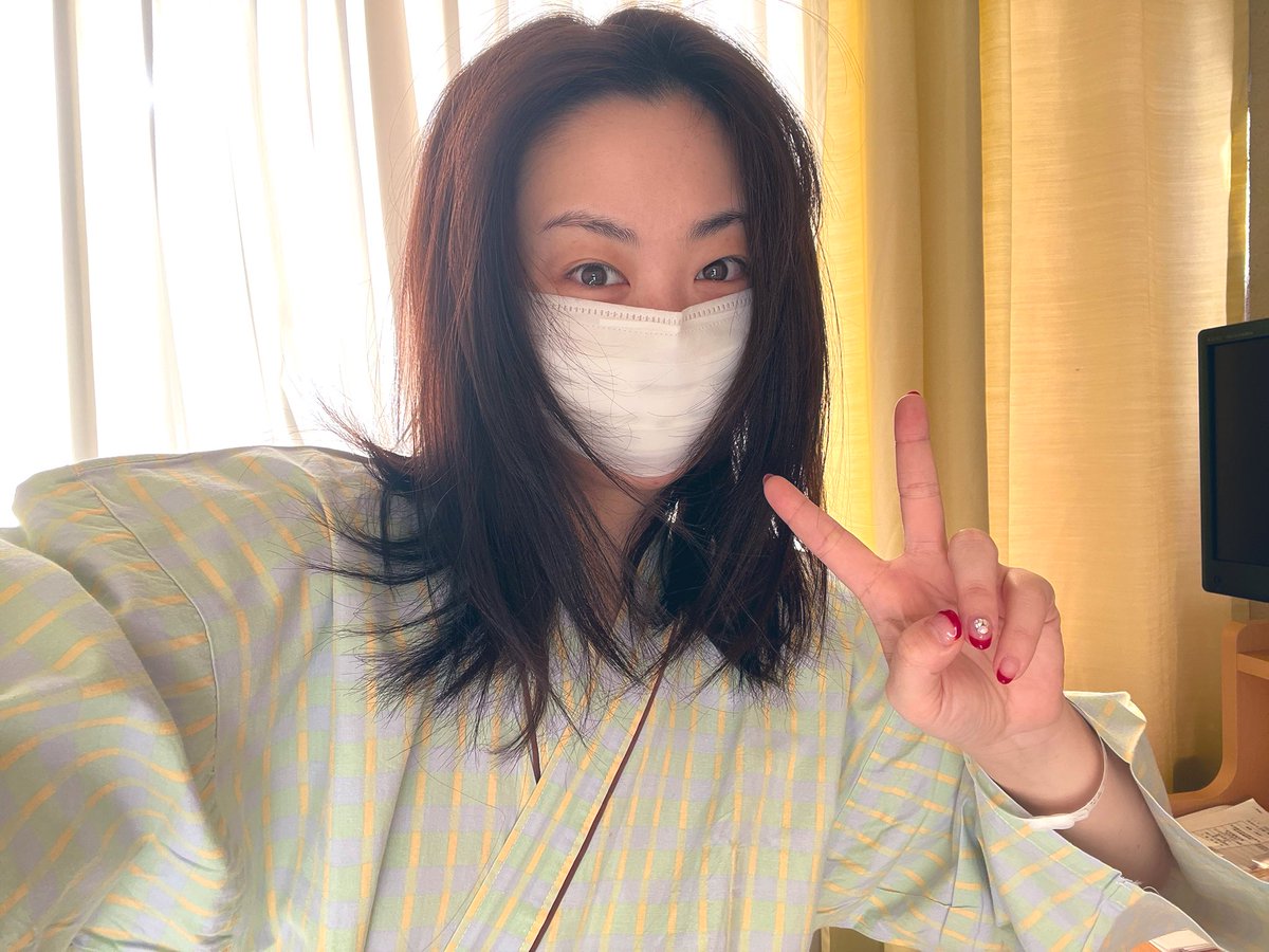 📣910クイズ！

おはようございます！

本日、無事に退院します❣️
ありがとうございました😊

ところでいま先生に聞いてたまげた。

工藤は何針縫ったでしょうか！笑

よーい、スタート･:*+.\(( °ω° ))/.:+