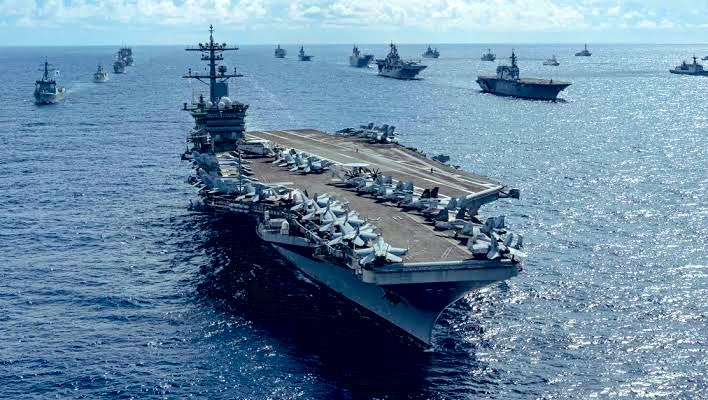 NewsLiberdade's tweet photo. 🚨URGENTE - Marinha dos EUA proíbe membros do serviço de usar a plataforma de IA DeepSeek da China por questões de segurança https://t.co/HNpwtUwvHw
