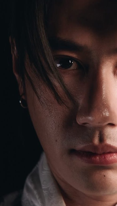 HelloBangkok2D's tweet image. ลองครอปรูปแจมแบบเสี้ยวหน้า 😳

#แจมรชตะ