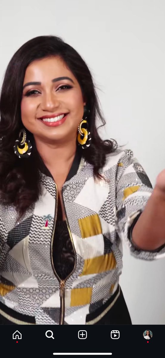 Literally radiating light <a href="/shreyaghoshal/">Shreya Ghoshal</a> 🥹🫶