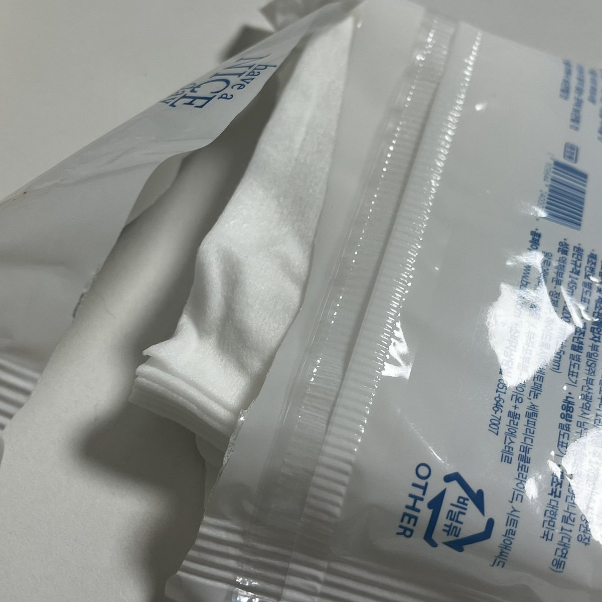 기안 보면서 누가 물티슈 저렇게뜯나했는데 ..ㅋ