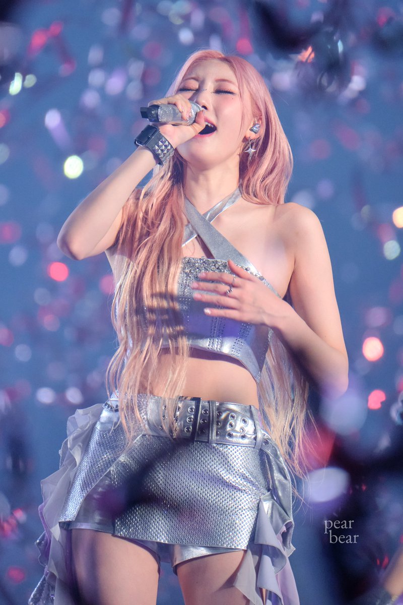 dear_pearbear's tweet photo. 250125 BABYMONSTER 1st WORLD TOUR〈HELLO MONSTERS〉IN SEOUL  

#BABYMONSTER #베이비몬스터 #RAMI #라미 #BABYMONSTERinSEOUL https://t.co/9zGrlFllvU