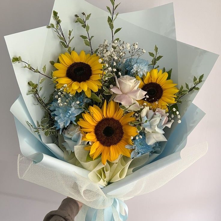 sunflowerchives's tweet image. Flowers and good energy.