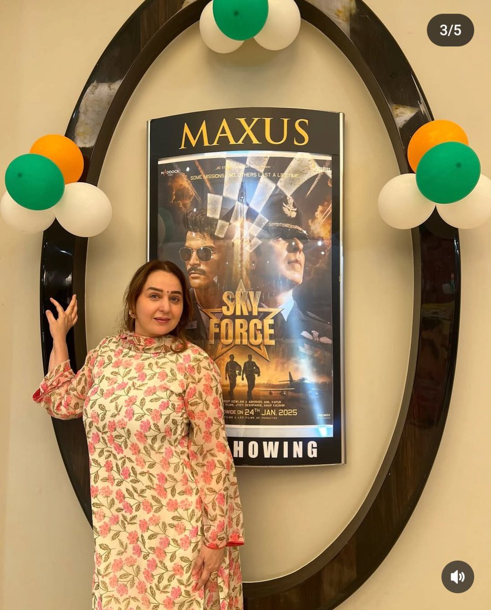 RomanEmpireShi1's tweet photo. ⭐⭐⭐⭐✨
4.5 ✅🔥
This movie... should everyone watch it.
Book your ticket now 
IN Cinema now 💥 

#SkyForceReview #SkyForceInTheatersNow #SkyForceInCinemas #skyforcetakeoff #SkyForce 
#stockmarketcrash #wintervolliefde https://t.co/uRv2HuaaDi
