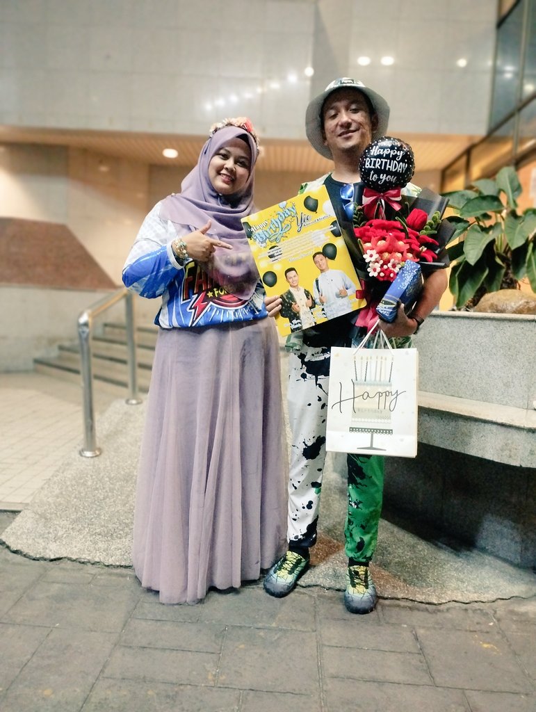 WnSyima86's tweet photo. Happiest Birthday MinYie 🎉🥳🎂 Admin FAInatics yg paling sempoi &amp; baik hati 🤗 #FAInatics #TeamFS #TeamFairuzSelamat #GengRewangAbgFS💕 https://t.co/rfdCEOTwm8