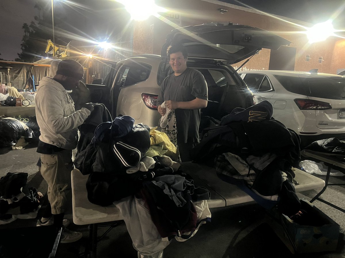Another fantastic serving on Monday! Thank you <a href="/CAREComplexLV/">CARE Complex</a> for allowing us to use your property! We are serving on average 600 plates every week! In addition providing lots of warm clothing and blankets! Thank you to all the cooks and volunteers!#ittakesavillage
