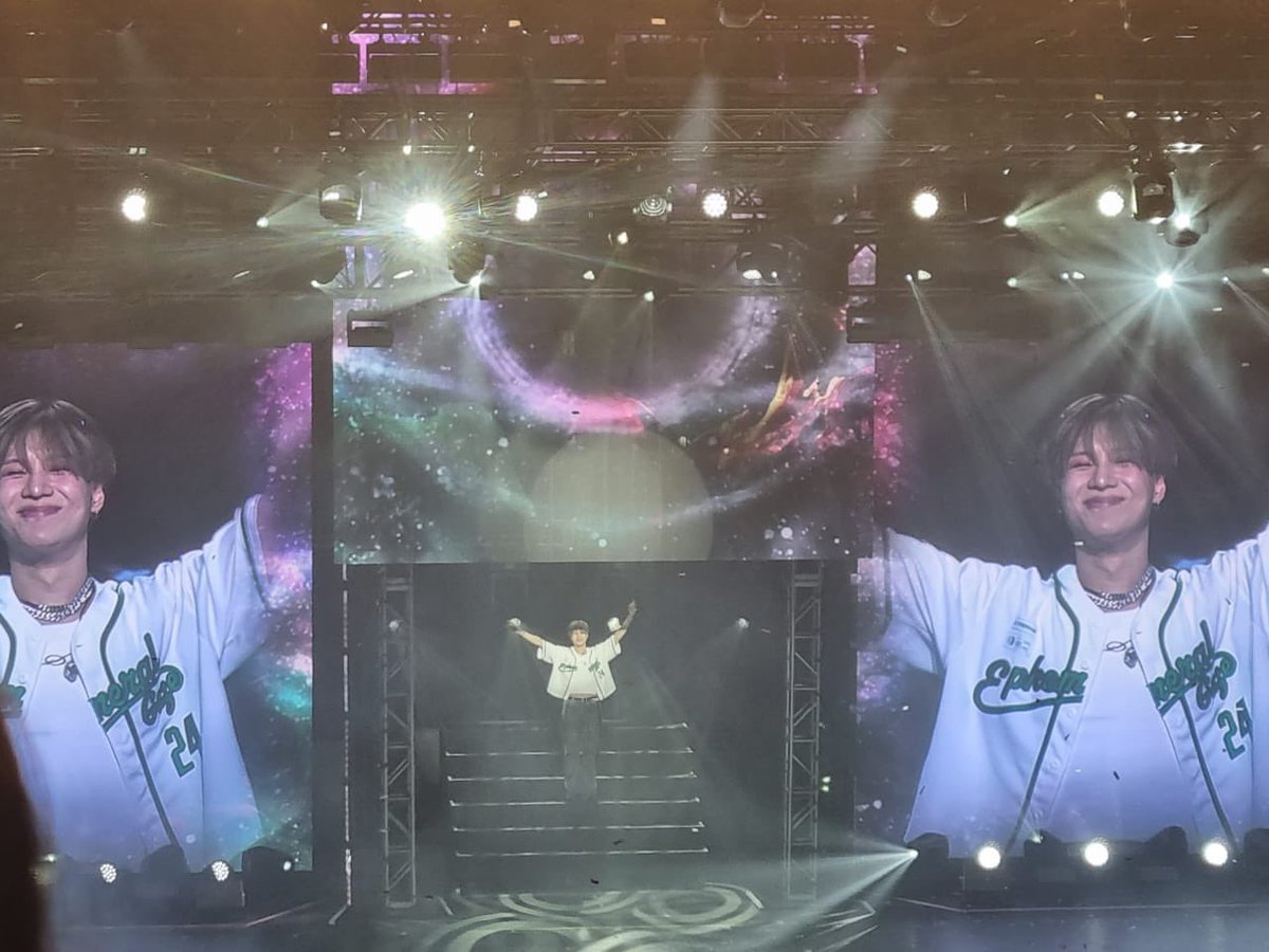 MarianLune11's tweet photo. TAEMIN prometió regresar a México Y YO CON LOS OJOS CERRADOS LE VOY A CREER 

En verdad lo que este hombre promete LO CUMPLE https://t.co/wUZLMQzBJw