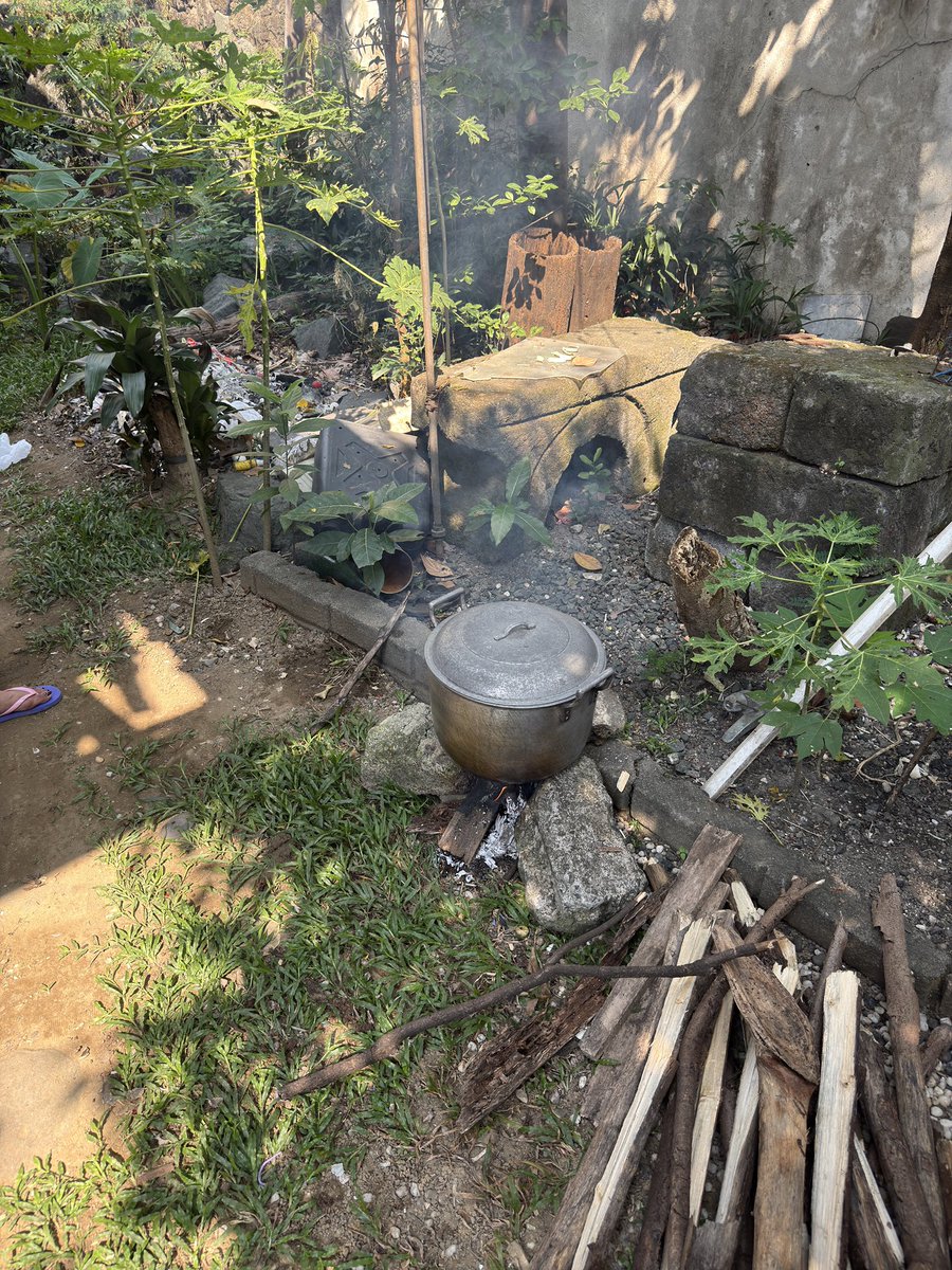 CarefulPerusal's tweet photo. #Bulalo https://t.co/FUE4TK99j5