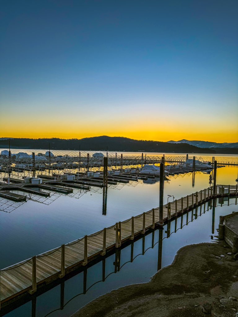 kenwyatt44's tweet image. Amazing time of day in a special place.   @thecdaresort  #idaho #sunset #coeurdalene