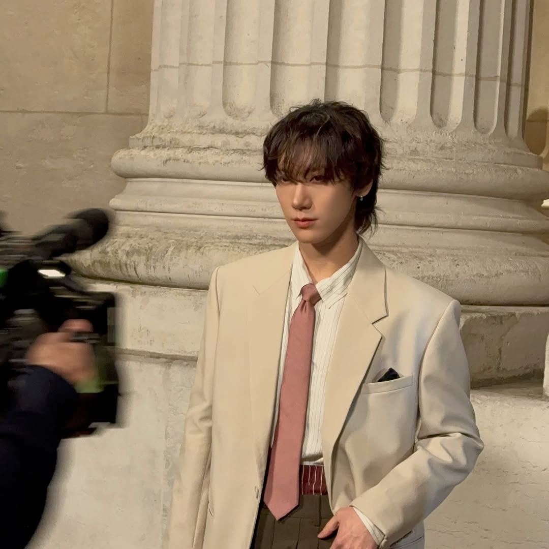 TENsfeed's tweet image. TEN IG POST

"@YSL @/anthonyvaccarello🖤YSL 2025"

+

#TENLEEhitsYSLMW25
#SaintLaurentxTEN