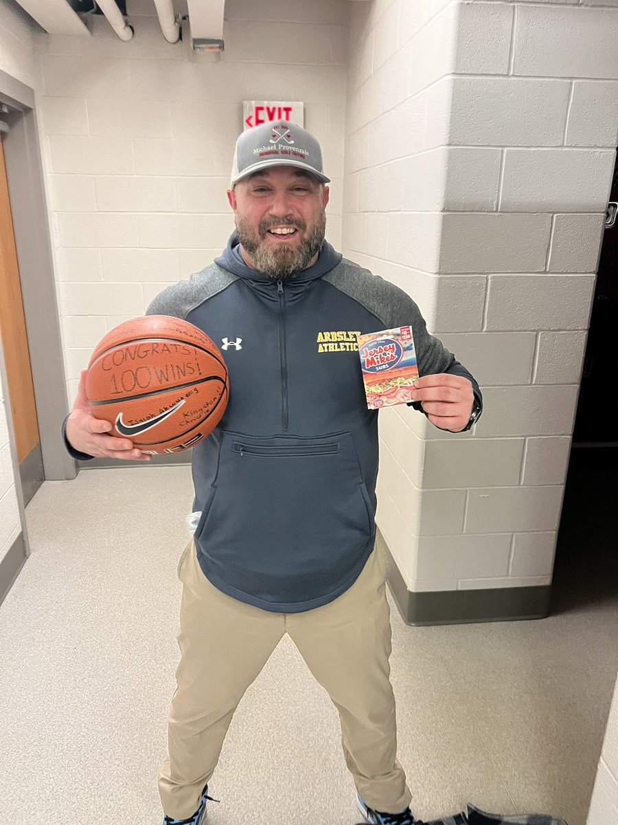 ArdsleyPanthers's tweet photo. Congrats on your 100th win @MrCappiello https://t.co/f00lUn3g3V