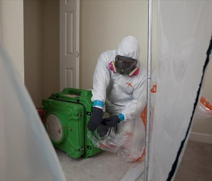 ServProClovis's tweet photo. 🛑 Mold Won’t Wait for Spring Cleaning! 🛑 Keep your home healthy this winter with Servpro’s expert mold remediation. Start the year fresh! 🌟💚 #ServproMoldRemediation #HealthyHome2024 #MoldFreeLiving https://t.co/rVIYGgEF0x