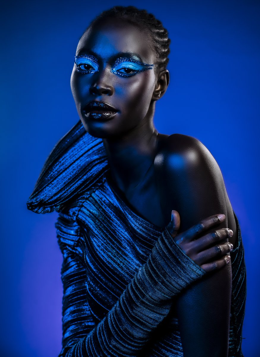 OfficialKAVYAR's tweet photo. Work by Kavyar Members:
Photo: https://t.co/QjuX8Jbp5c
Model: https://t.co/lgNfvmEMmP
Stylist: https://t.co/09WCShnLFw
Creative Dir / Studio: https://t.co/c2jITEOUTO
MUA: @gkarpinmua @ann.benjamas
Hair: @linhhair
#blueeyeshadow #studiolighting #wakeupandmakeup https://t.co/6uFv5waOpV
