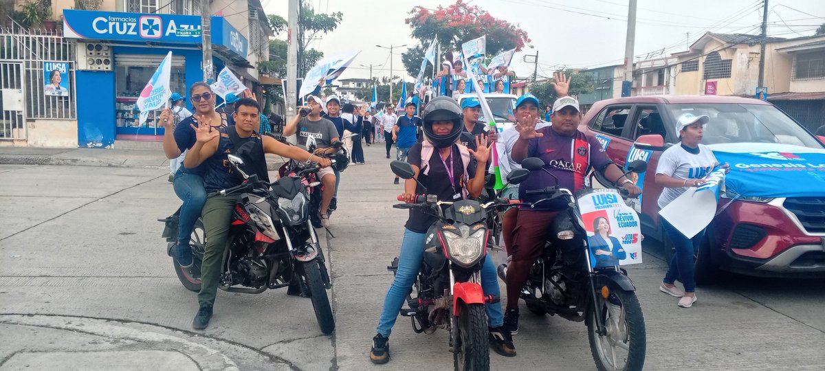 yesijegas's tweet photo. Gran Caravana multitudinaria en Fertisa, FADUR presente junto a los candidatos del D1, vamos que la victoria está cerca somos semillas HLVS. @fadurrr @JeanMera_ @LuisaGonzalezEc @rc5_1_guayas @MashiRafael @RC5Oficial @RicardoPatinoEC @Rogerlozano94 @marcelaguinaga @UvidiaWilson https://t.co/OjglNz6Rx7