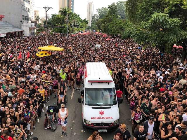 BlocoEmo's tweet photo. 🚨 SAVE THE DATE! 
🥹 O 4° Desfile do Bloco Emo vem aí!
No dia 01/03/2025 estaremos na Av Marquês de São Vicente esperando vocês com diversos convidados especiais! Prepare-se, essa edição já está INESQUECÍVEL! https://t.co/6V7vcGERJw