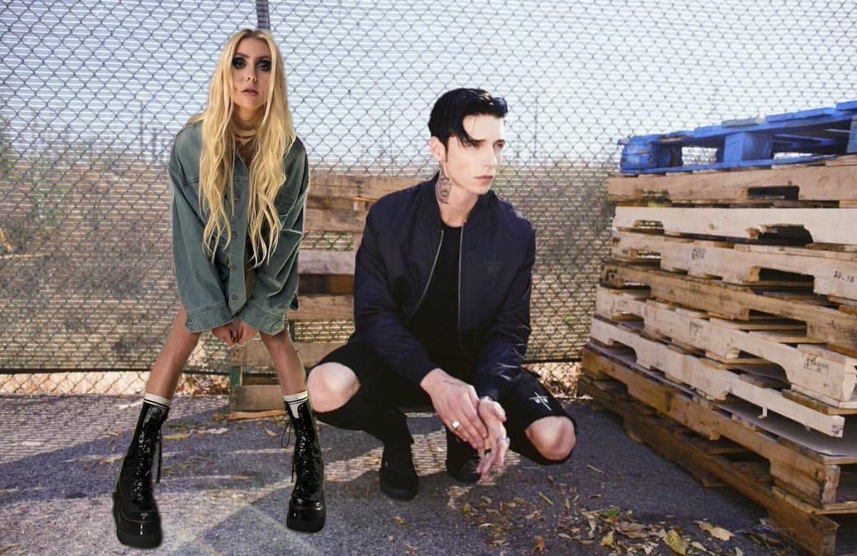 His favorite part of the day is spending time with his baby <a href="/MayhamSerpent/">♱ Harley Jones ♱</a> on his day off🖤