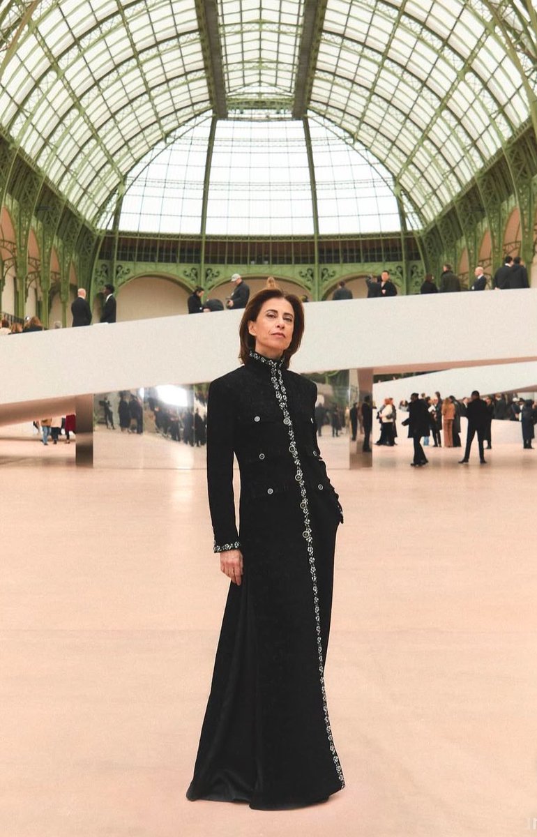 a postura de imperatriz 🤌🏻🤌🏻🤌🏻