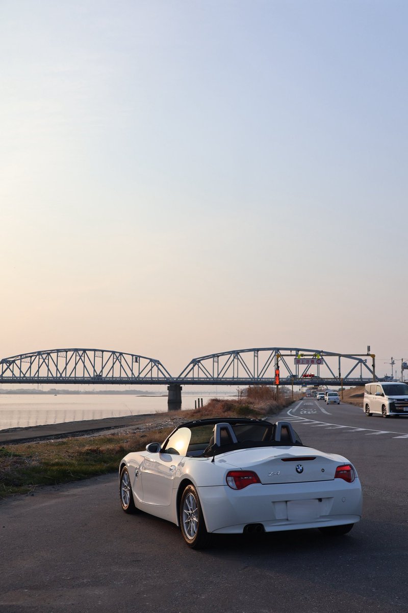 kkryu320's tweet photo. 人生初の外車、「BMWz4 e85」
購入して7ヶ月。
おおな故障も無く、今日も、元気に走ってくれてます!
#BMW
#z4 #z4e85 https://t.co/zxbQul4FrG