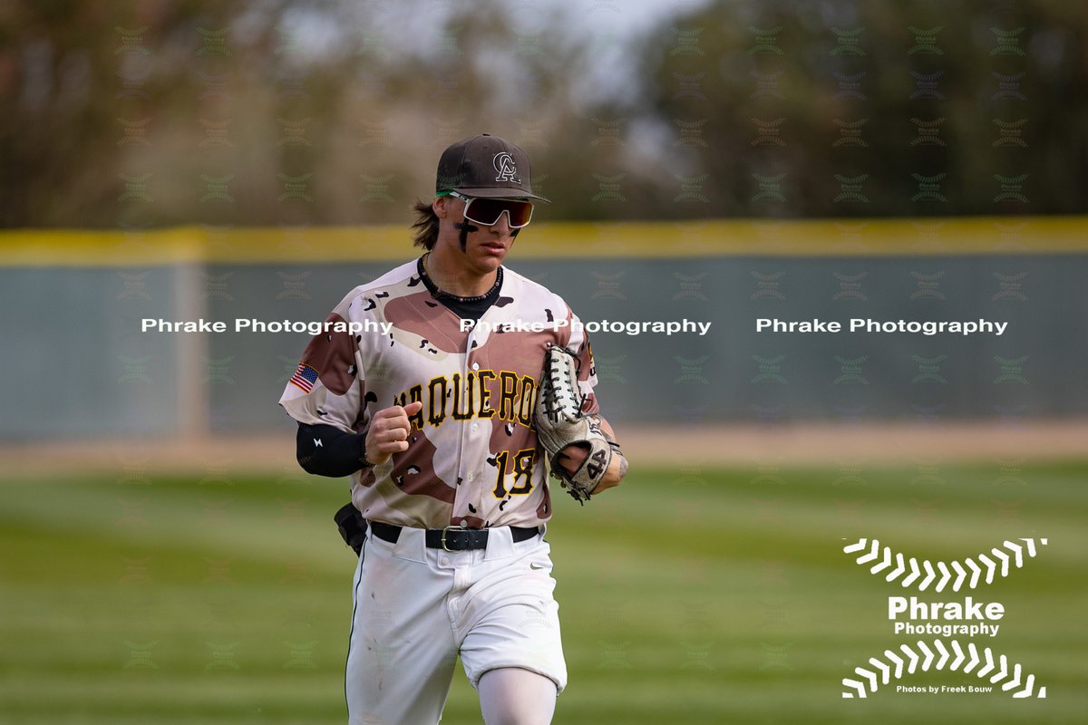 phrakephoto's tweet photo. Jacob Croxford (18) LF Central Arizona Vaqueros @Jacob_Croxford1
@LibertyLionsBB #centralazvaqueros #vaqueros #vaquerosbaseball #db9ers #db9
@CAC_BaseballDB9 https://t.co/IABRWvWUrf