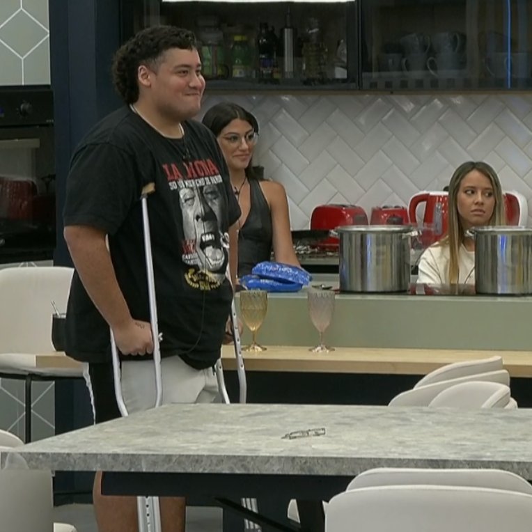 Hernan9314's tweet photo. Congelados eran los del año pasado, ree aburrido que estén todos esperando ubicados #GranHermano #GH2025 https://t.co/4WSWi2SA86