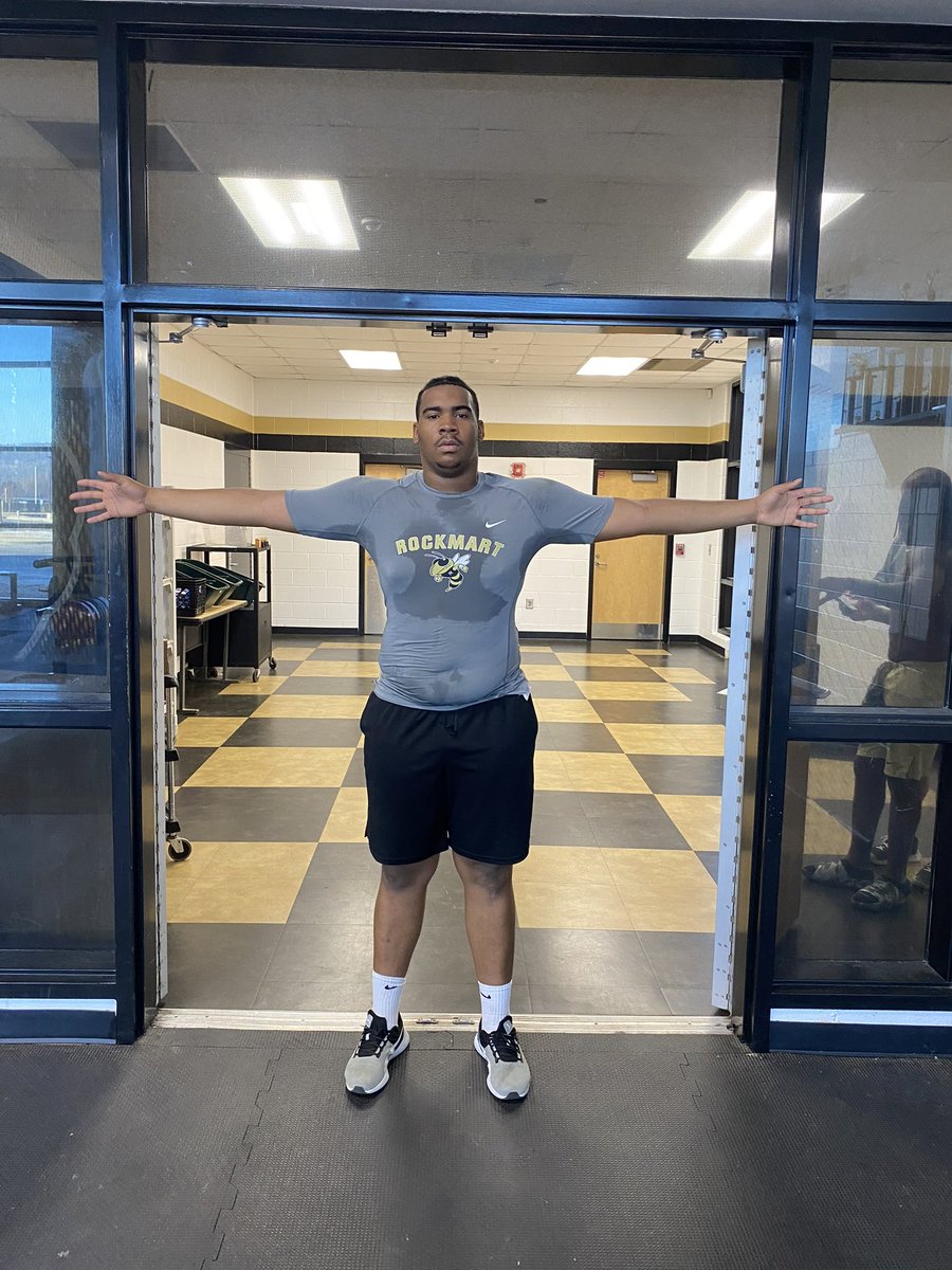 2027 OL
6’4”
318lbs
83” wingspan
35” arm length
29 starts
P4 offers: Auburn, Nebraska
15 years old

Come to Rockmart and let’s talk about Jaiden Thompson!