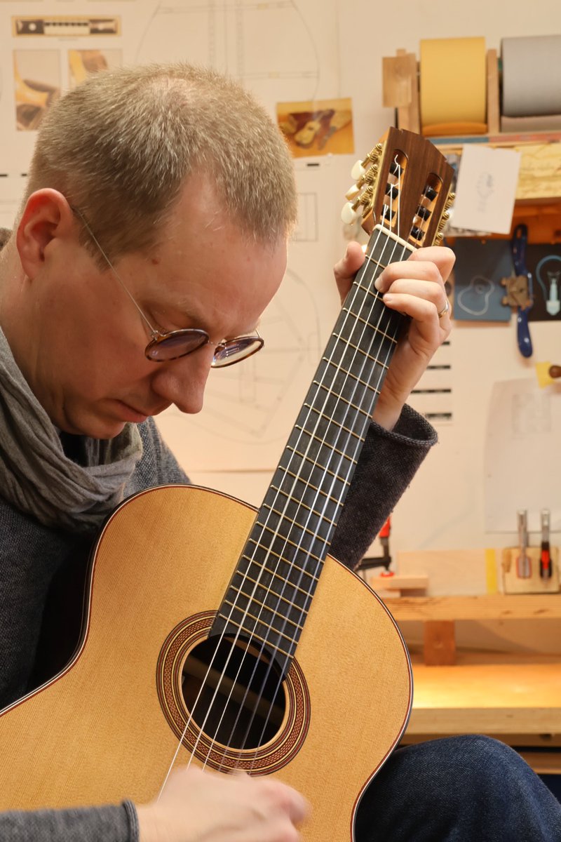 guitarsalon's tweet photo. Luthier Tobias Berg shared with us some sneak peek photos of his newest guitar built for GSI!
More photos: https://t.co/Oyqr33o4bS 
.
.
#guitarsaloninternational #sneakpeek #gsi #friendsofgsi #guitars #newarrivals #comingsoon #guitarshop #guitarstore https://t.co/RjhkOT3Yc3