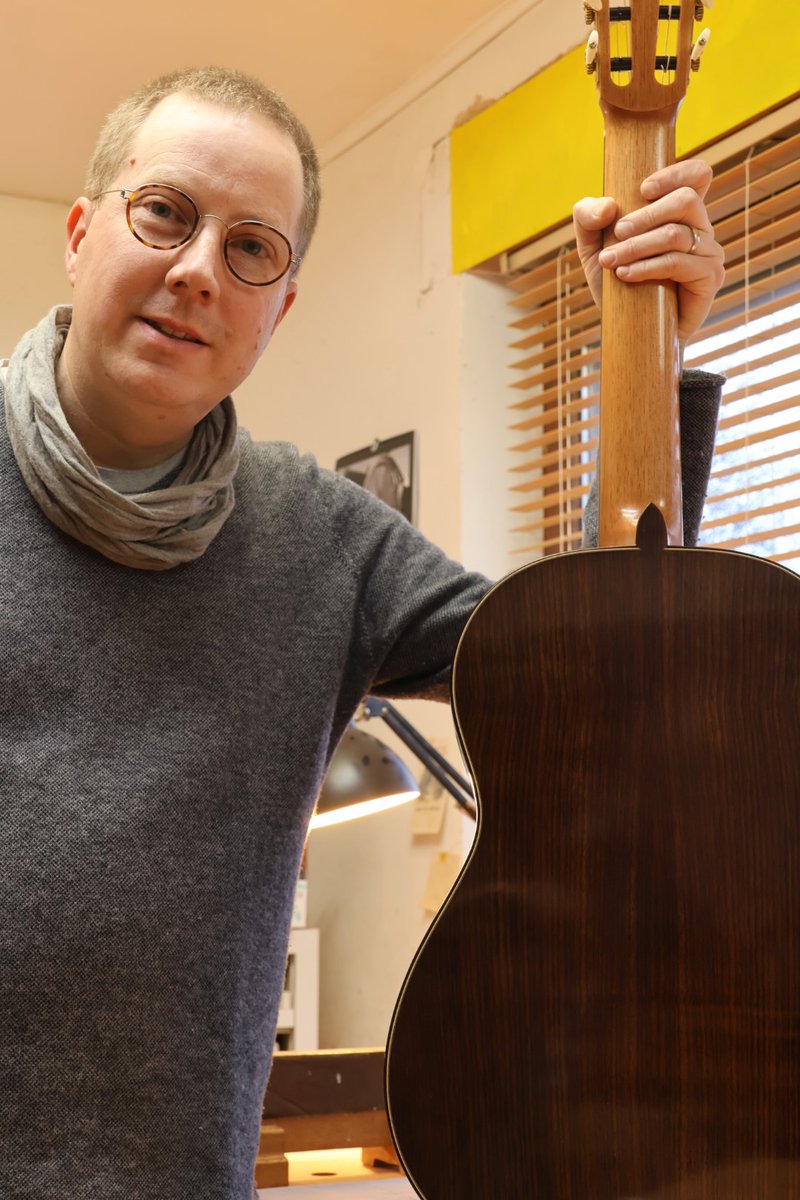 guitarsalon's tweet photo. Luthier Tobias Berg shared with us some sneak peek photos of his newest guitar built for GSI!
More photos: https://t.co/Oyqr33o4bS 
.
.
#guitarsaloninternational #sneakpeek #gsi #friendsofgsi #guitars #newarrivals #comingsoon #guitarshop #guitarstore https://t.co/RjhkOT3Yc3